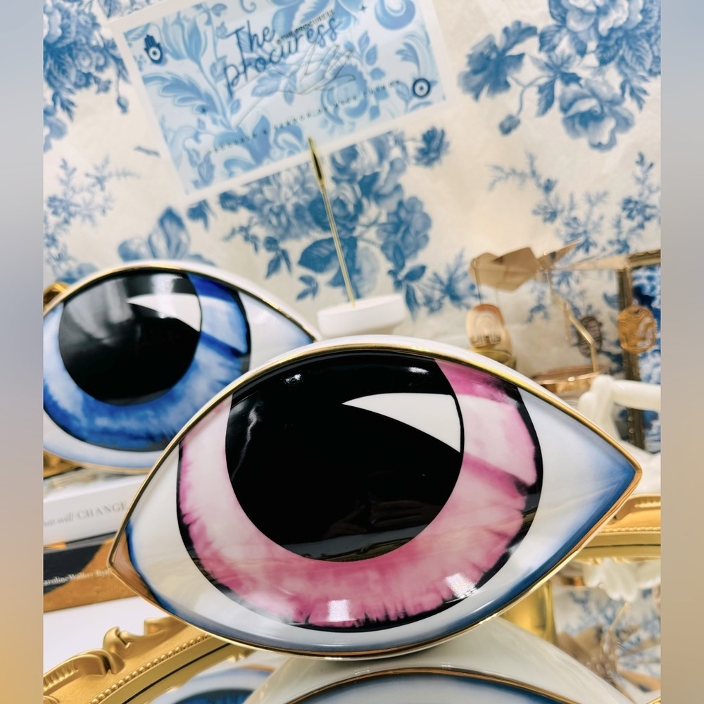 🆕 THE PROCURESS COLLECTION 🧿 All-Seeing Eye Paperweight - Decor - Pink & Gold